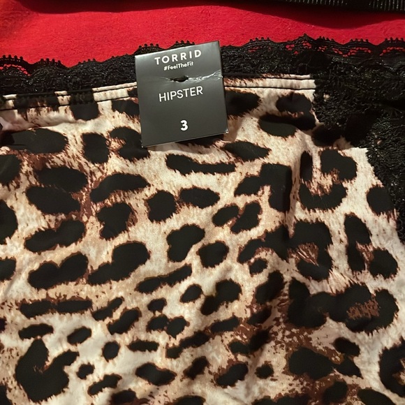 Bra and panty set - Picture 2 of 7